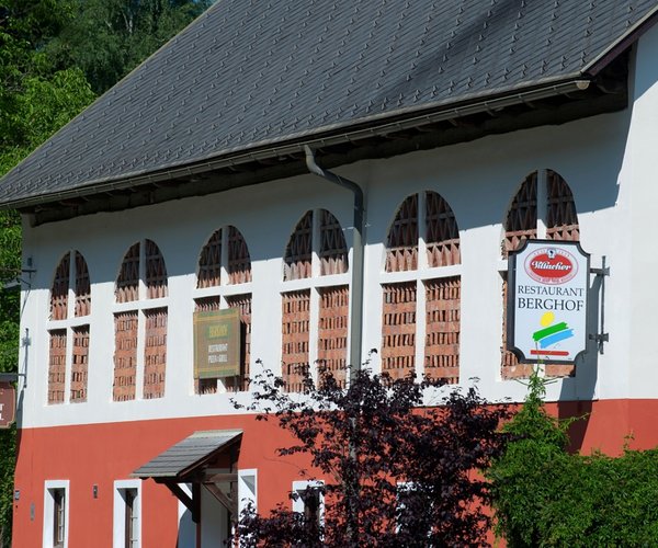 [Translate to Englisch:] Restaurant Seecamping Berghof